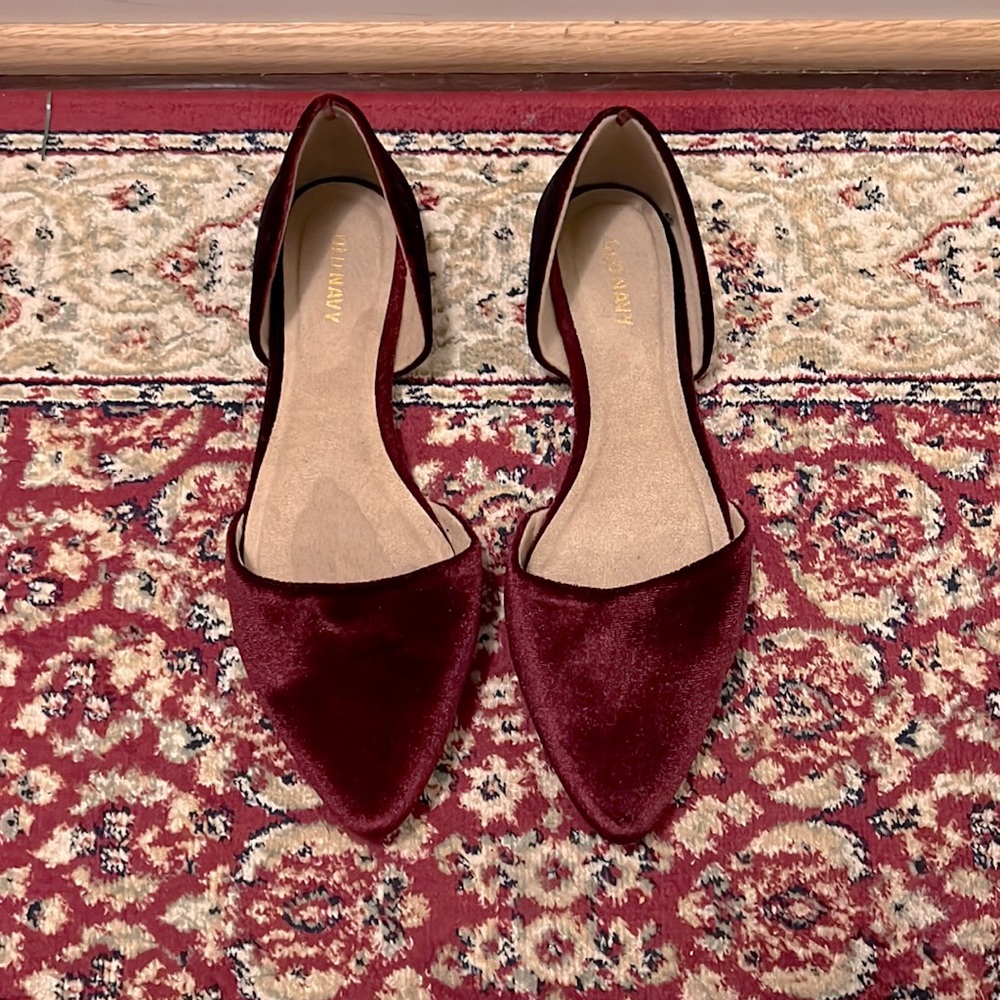 Crimson velvet pointy toe flats